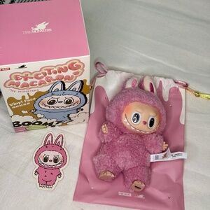 AUTHENTIC POP MART Exciting Macarons Labubu - Lychee Berry